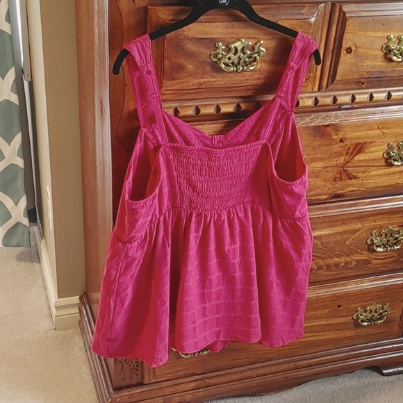BNWT Torrid Berry Colored Babydoll Tank size 1 - Picture 5 of 10